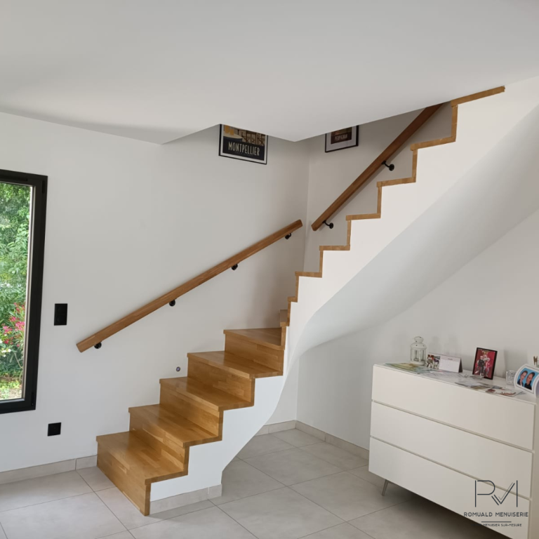 habillage escalier en chêne - Romuald Menuiserie